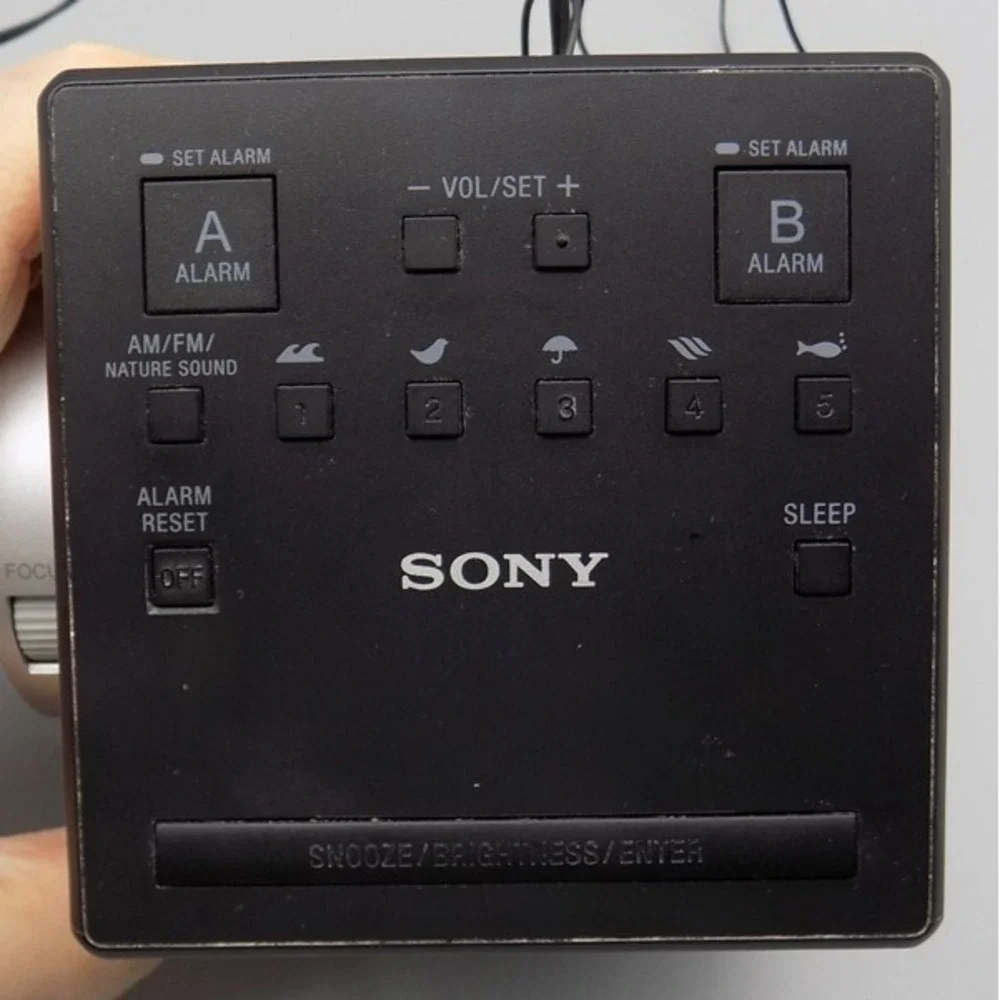 Sony Projection AM/FM Clock Radio Dual Alarm ICF-C1PJ USB Nature Sounds Works